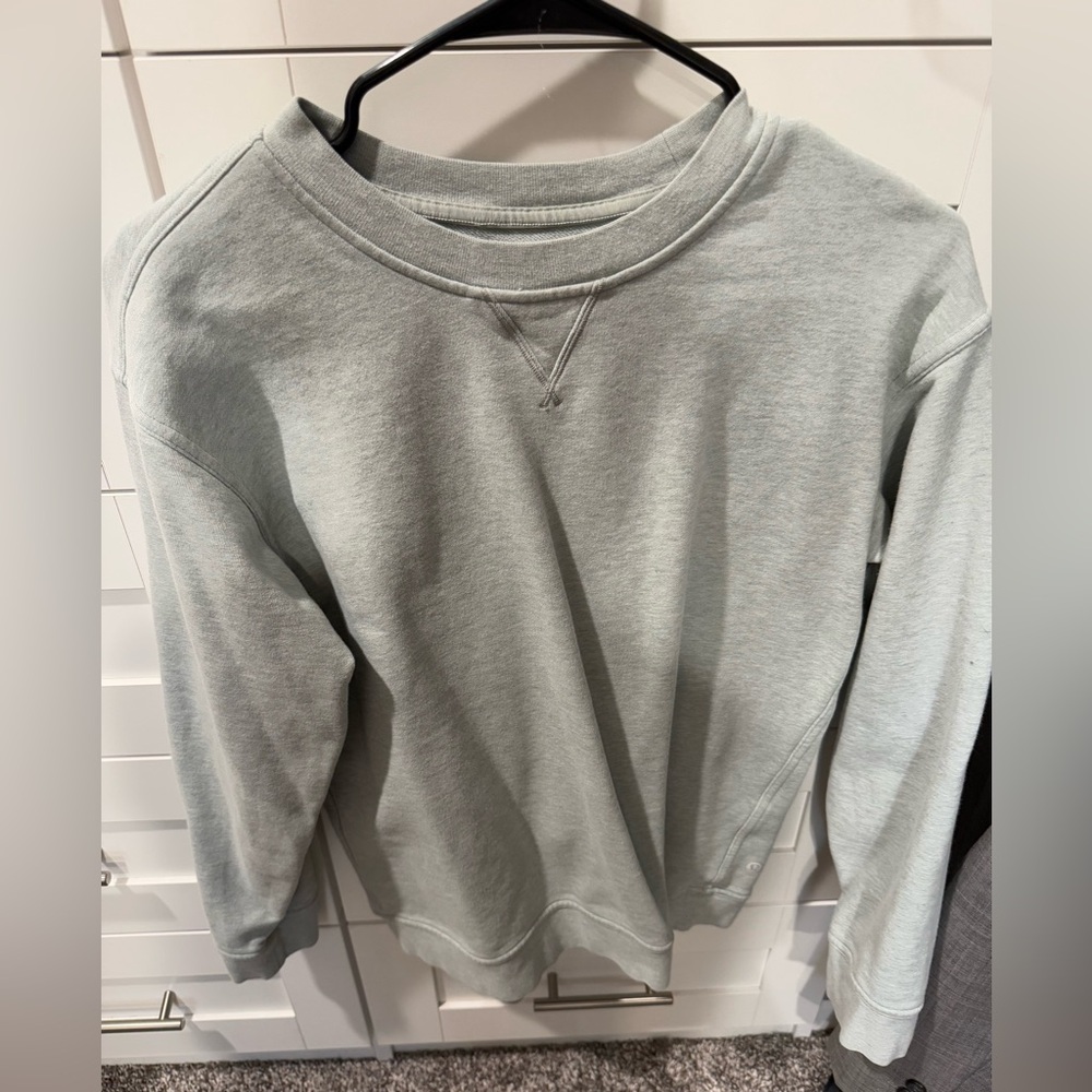 Lululemon crewneck sweatshirt